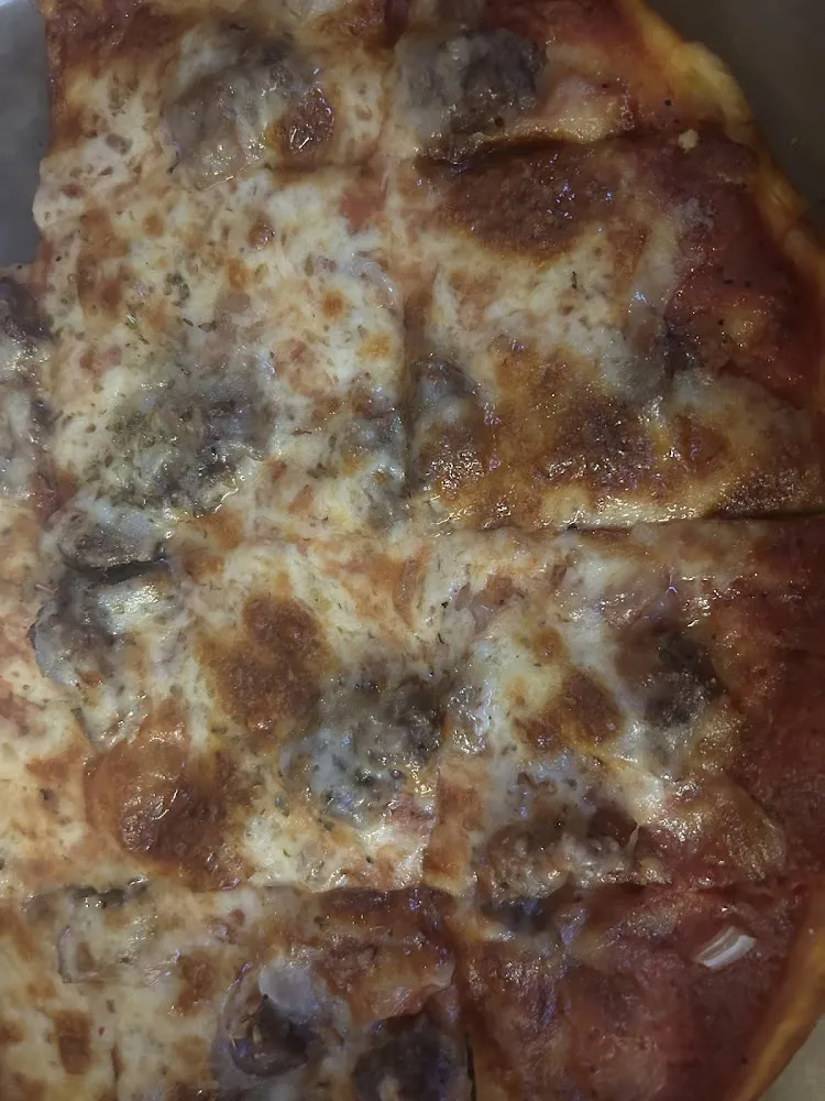 Ground Beef and Cheese Pizza